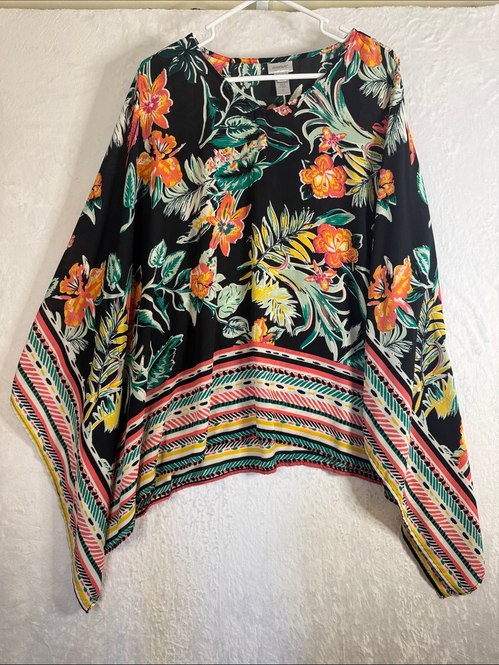Avenue Floral Black Women's Tunic 2X